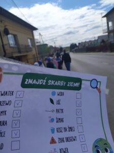 Przedszkolaki na tropie Skarbów Ziemi.